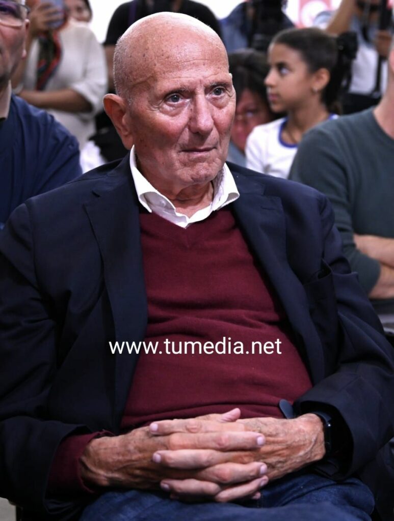 الصورة لأحمد نجيب الشابي مباشرة بعد اعتقال القيادية بجبهة الخلاص شيماء عيسى وايام قليلة قبل اعتقاله-المكان مقر الحزب الجمهوري نوفمبر 2024